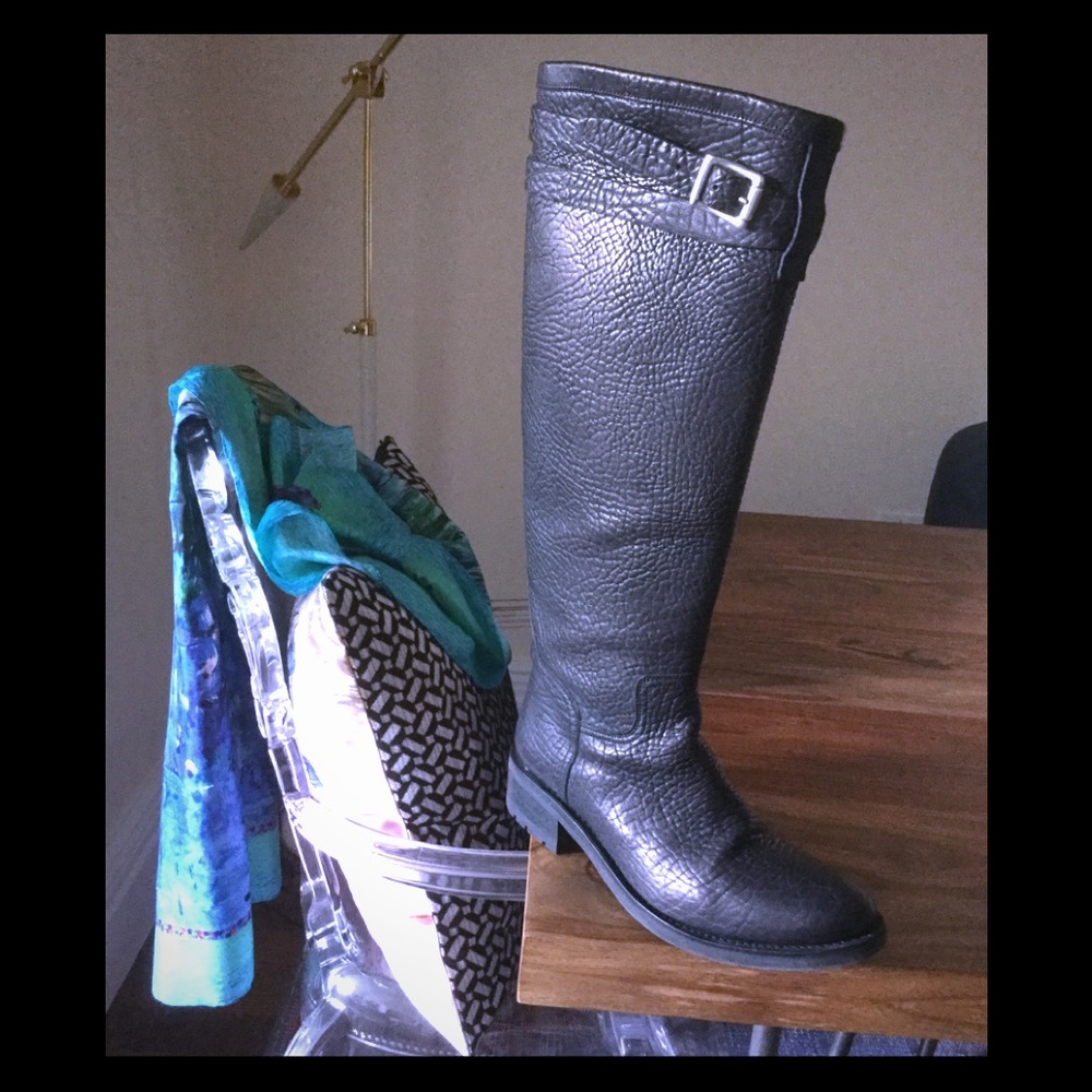 Gorgeous black leather boots -